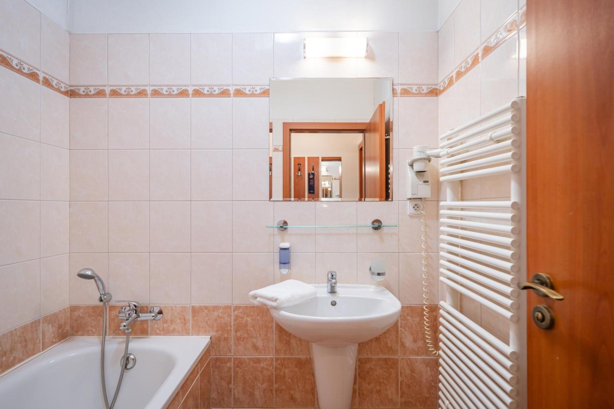 City Central De Luxe Прага Экстерьер фото