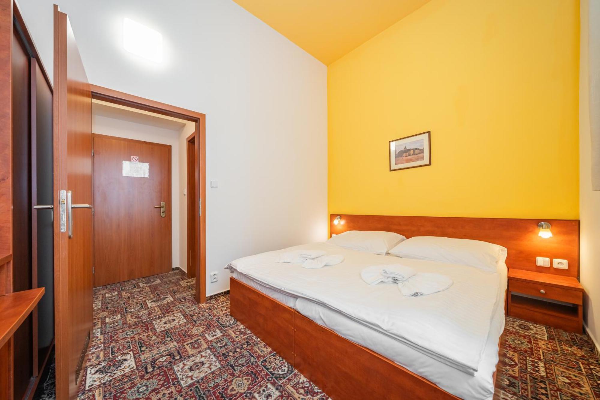 City Central De Luxe Прага Экстерьер фото