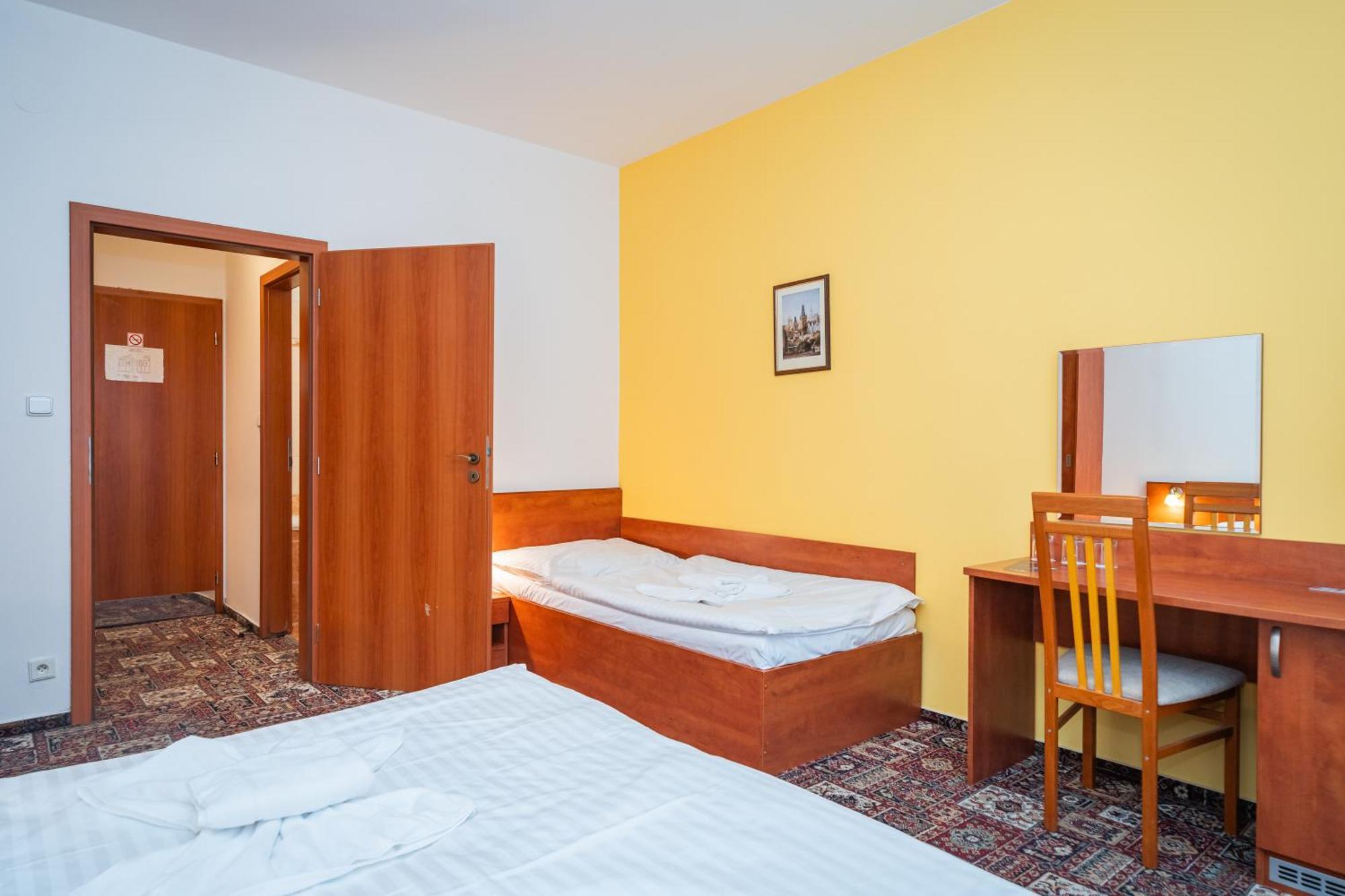 City Central De Luxe Прага Экстерьер фото