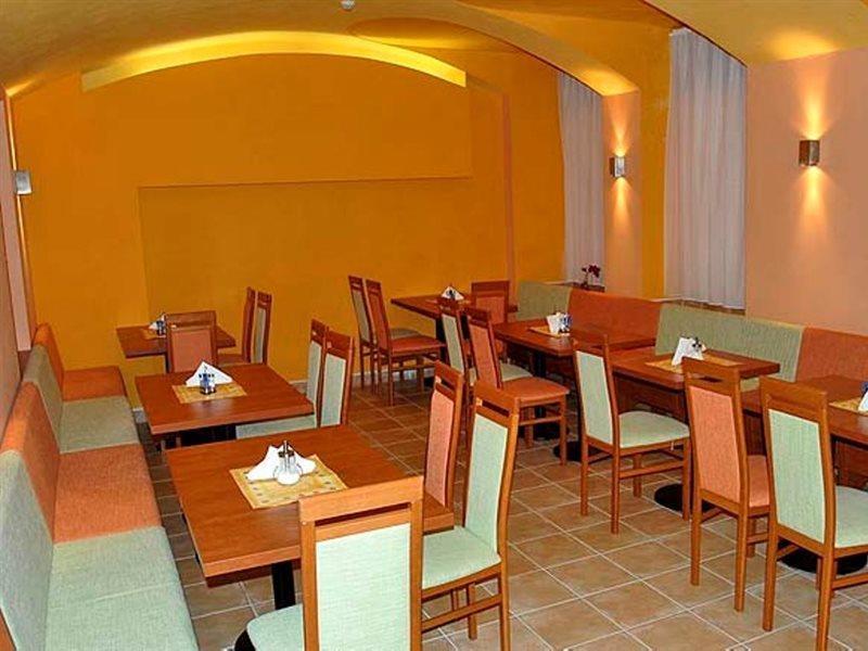 City Central De Luxe Прага Экстерьер фото